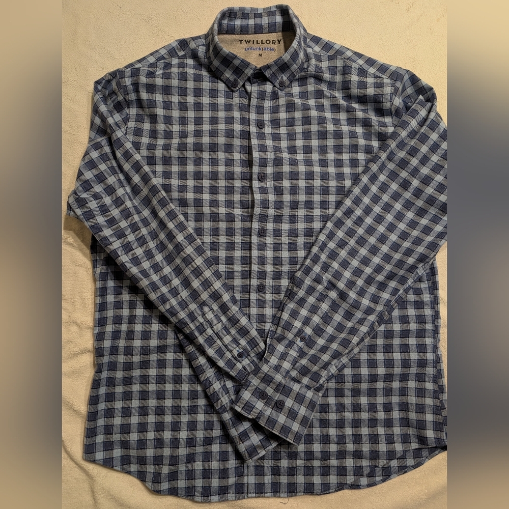Twilllory Untuckable Men's Blue Checkered Button Up